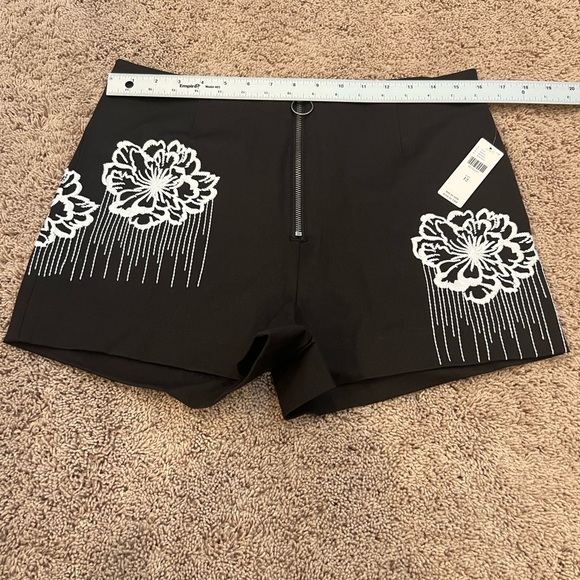NWT new Anthropologie Maeve embellished micro shorts 6 black white embroidered - Picture 15 of 17